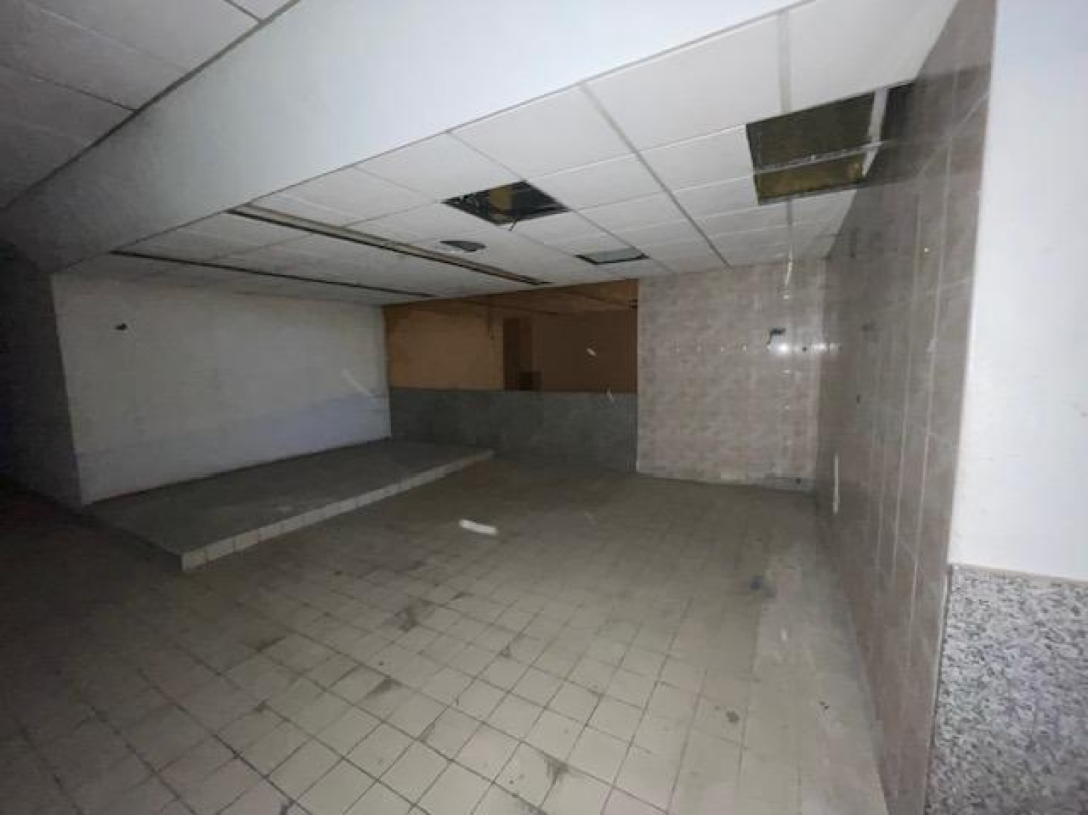 LOCAL COMERCIAL EN EL CORAZÓN DE MURCIA: OPORTUNIDAD EXCEPCIONAL PARA INVERSORES Y EMPRENDEDORES.