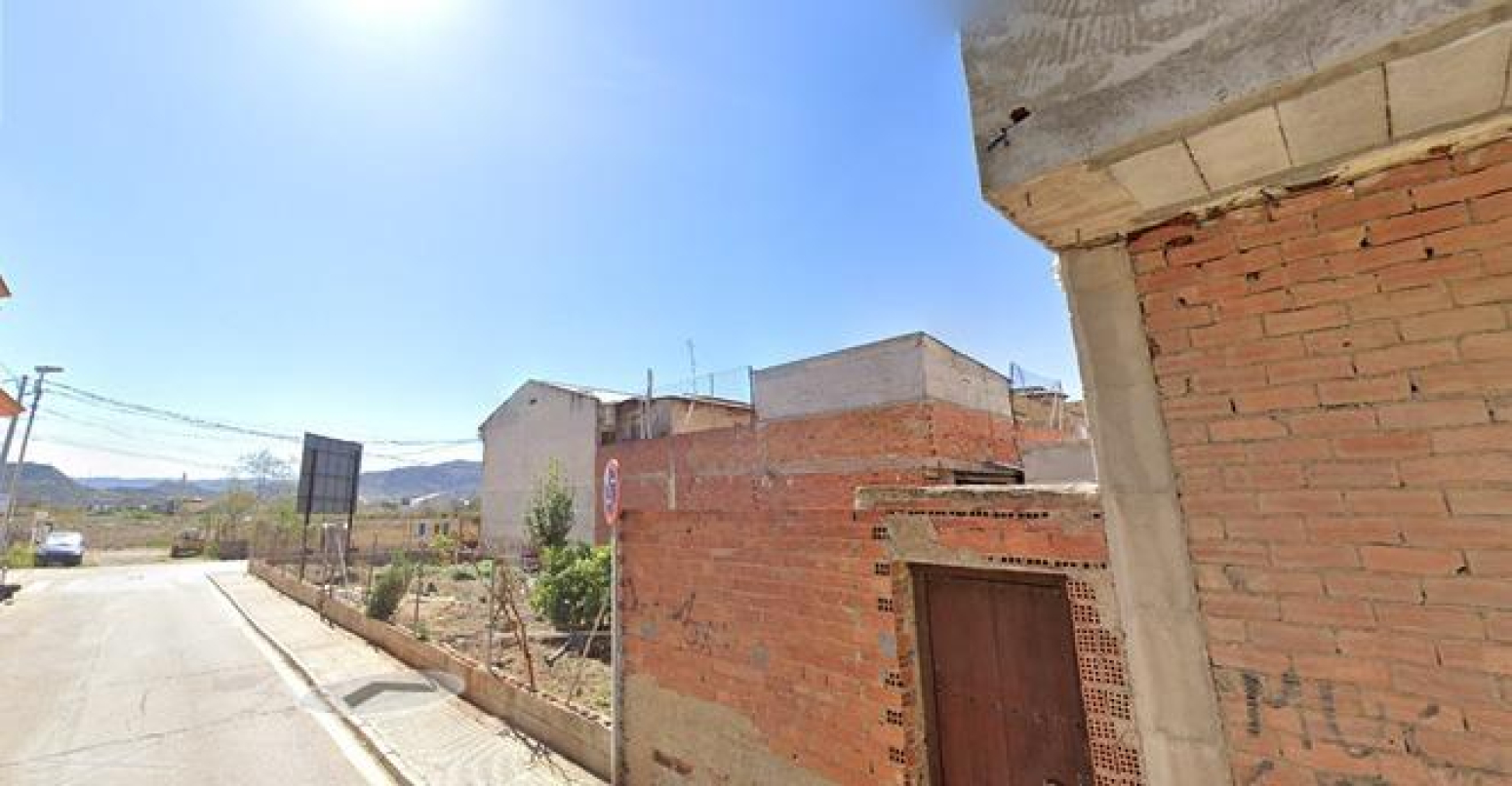 255 m2 DE SOLAR URBANO EN ALQUERIAS. HACIENDO ESQUINA, ORIENTACION SUR Y ESTE.