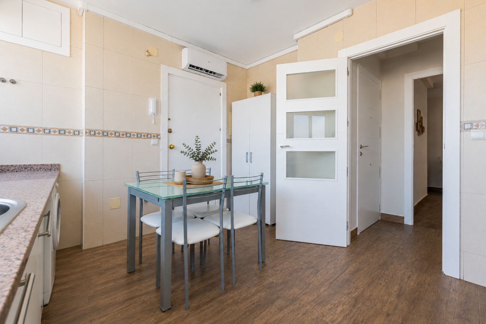 Piso reformado en planta 11 en el centro de Murcia
