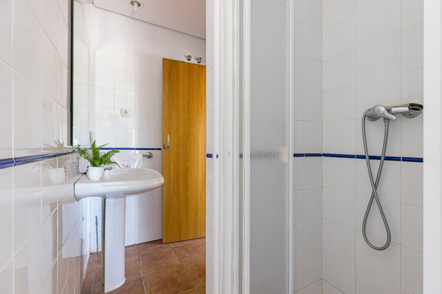 Finca rústica con vivienda de 220 metros construidos, 22.480 m² de terreno y garaje junto a La Alcayna