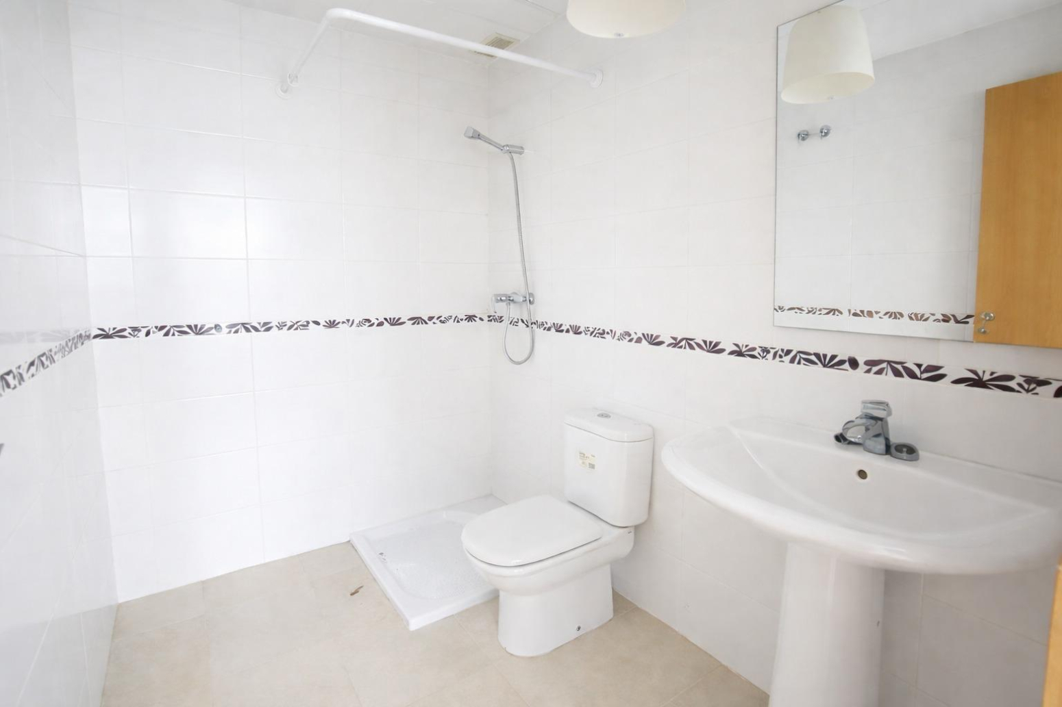 LUMINOSO PISO EN MURCIA ZONA JUAN DE BORBON ¡¡ 0% HONORARIOS AGENCIA!! ¡¡VISÍTALO Y HAZ UNA OFERTA !!