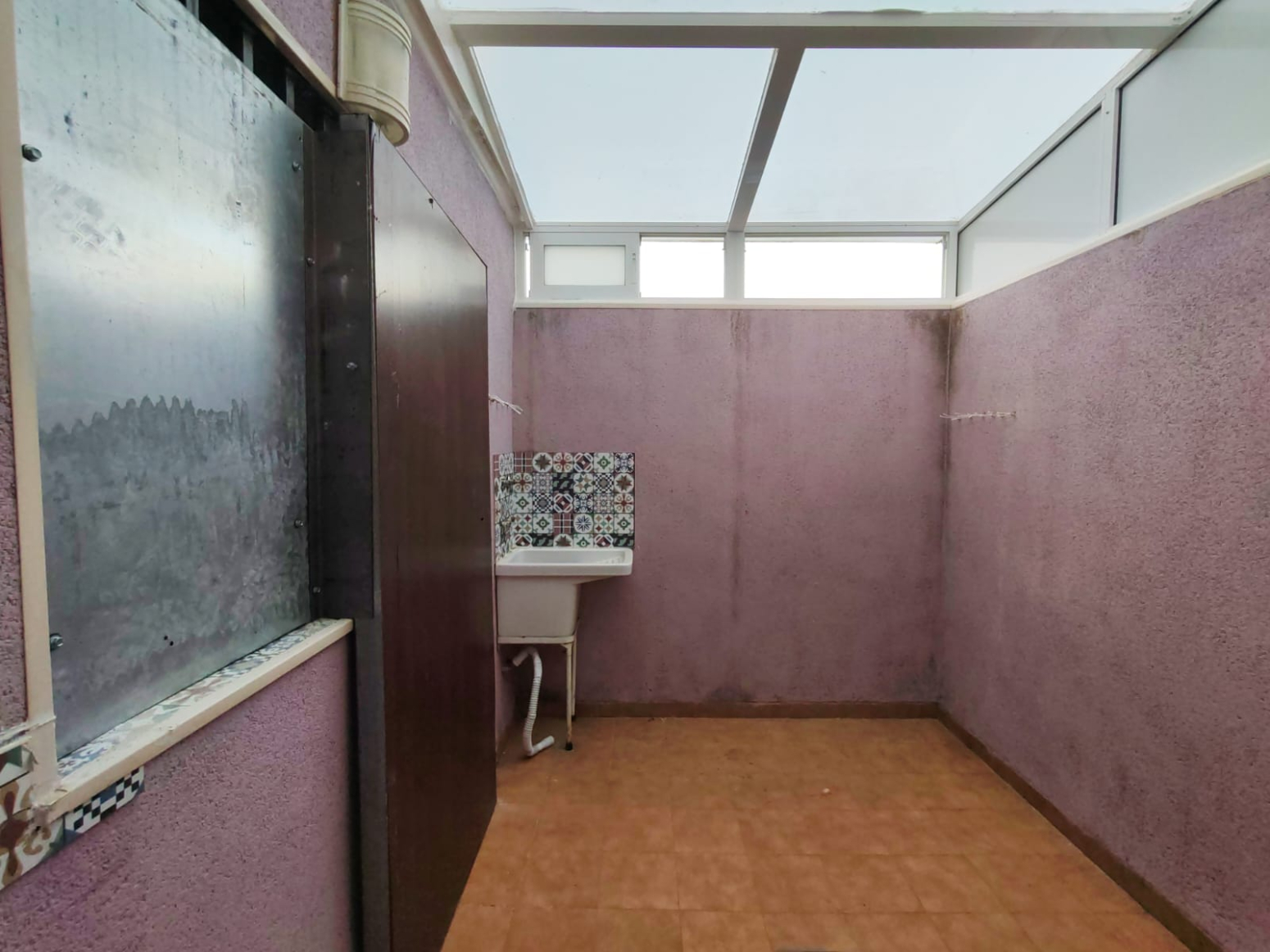 DÚPLEX ADOSADO EN LOS GARRES – 4 DORMITORIOS, TERRAZA Y GARAJE- 0% HONORARIOS PARA EL COMPRADOR