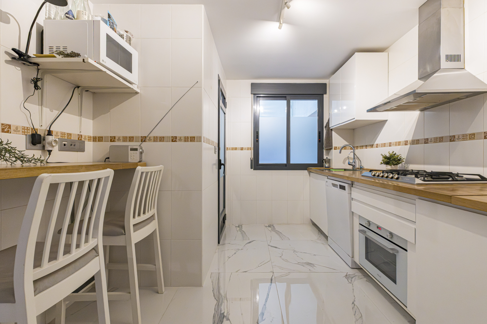 VIVIENDA JUNTO AL FUTURO PARQUE METROPOLITANO OESTE