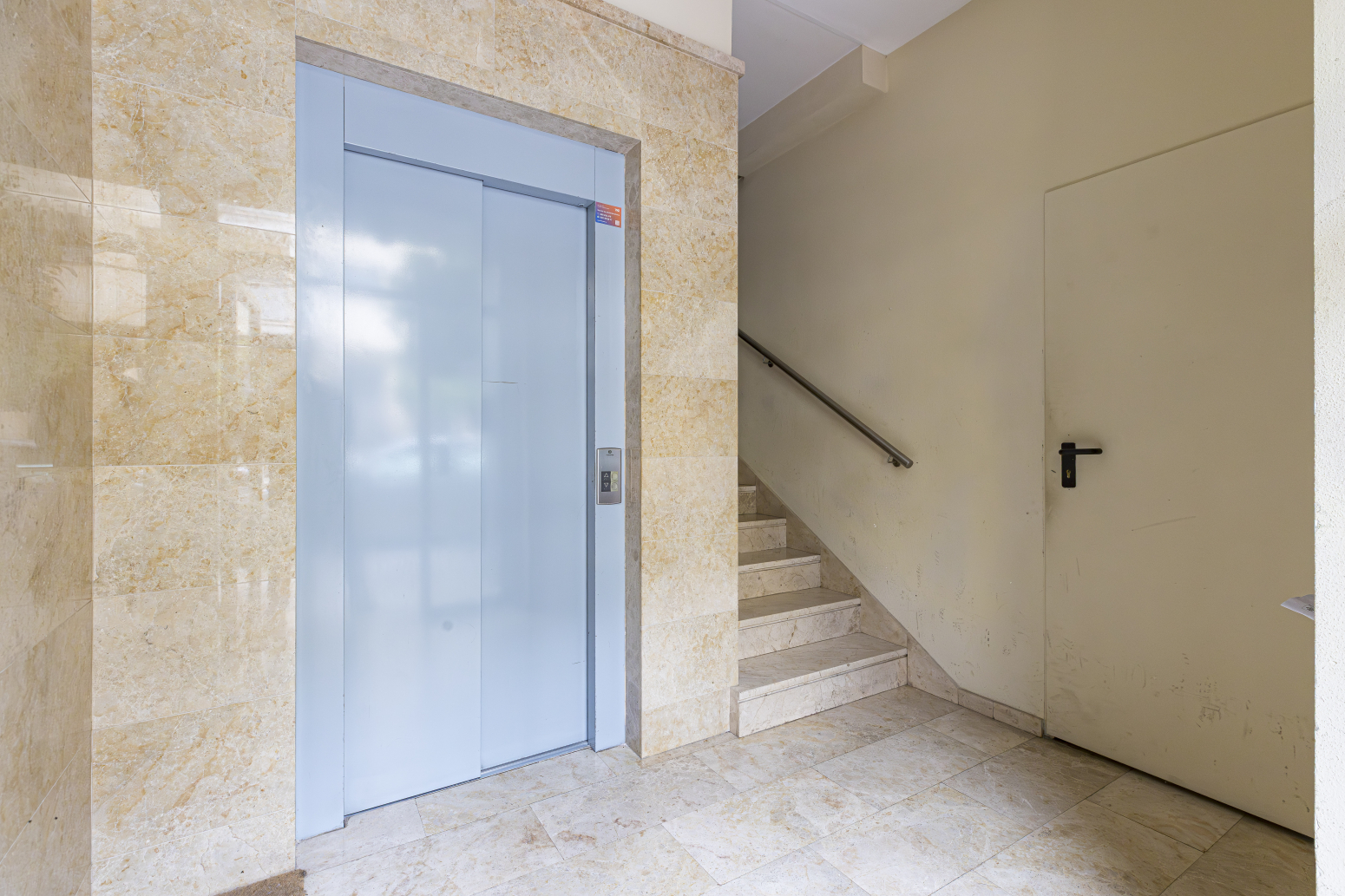 VIVIENDA JUNTO AL FUTURO PARQUE METROPOLITANO OESTE